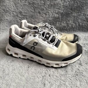 Women’s 8.5 On Running On Cloudvista Trail Running Shoe Black White